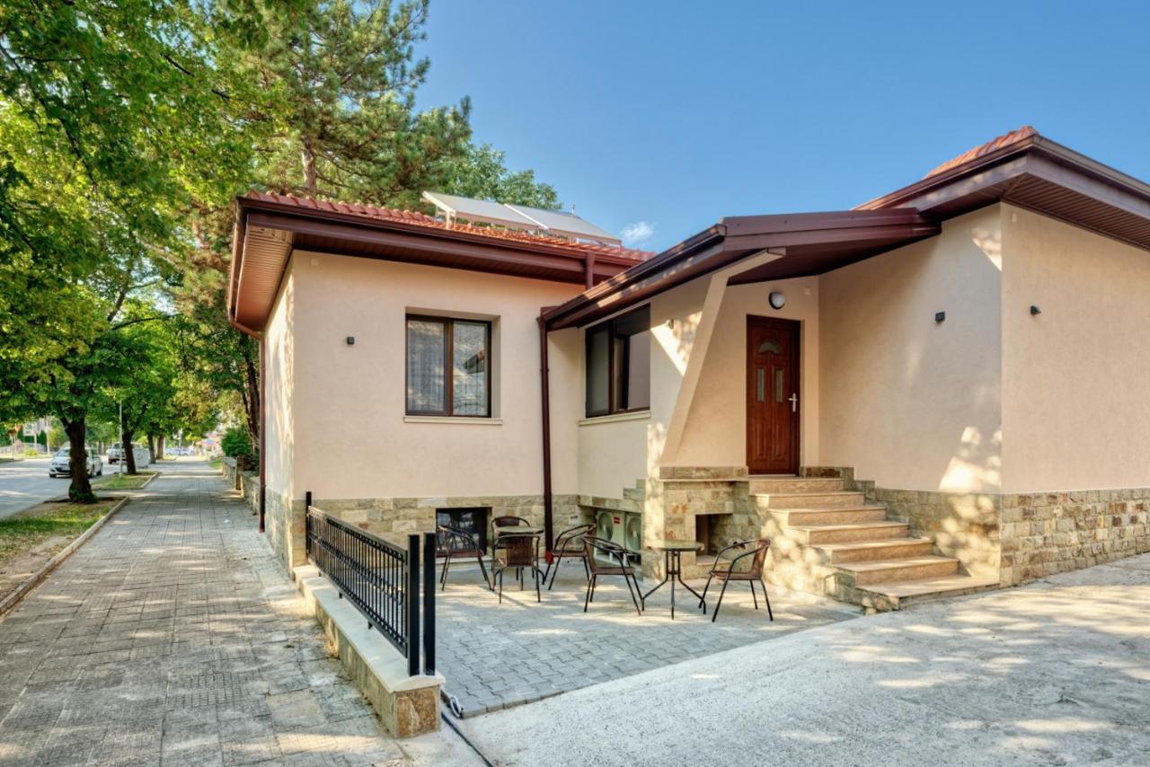 Къща За Гости Relax Хисаря Экстерьер фото